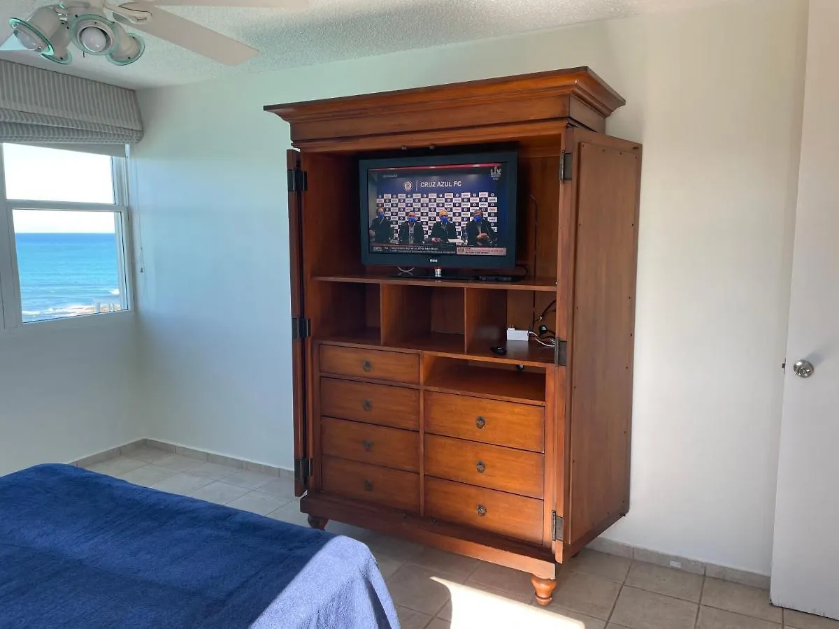 2 Bedroom 1 Bathroom Direct Beach Access Apt. San Juan Puerto Rico