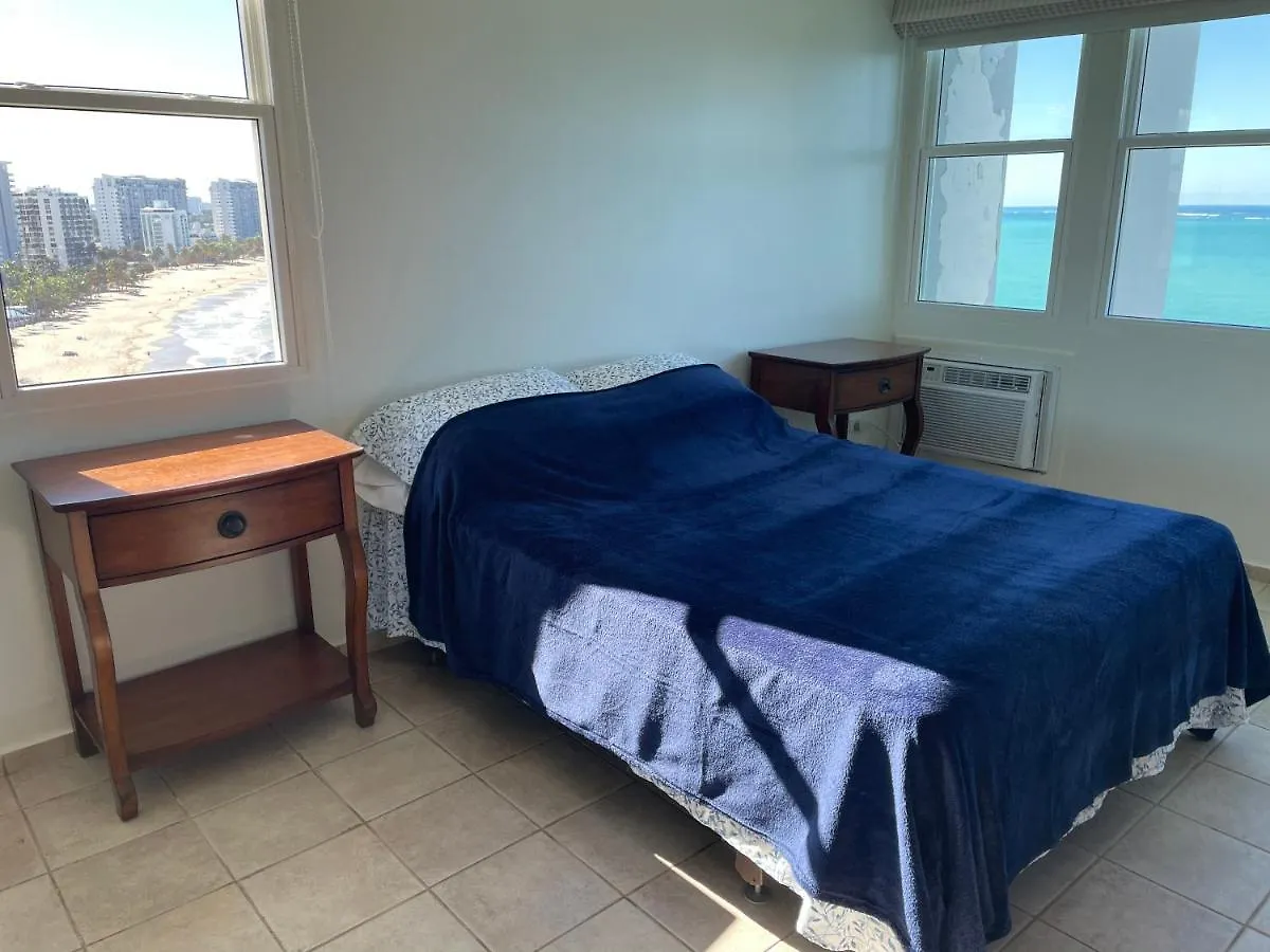 2 Bedroom 1 Bathroom Direct Beach Access Apt. San Juan Apartment